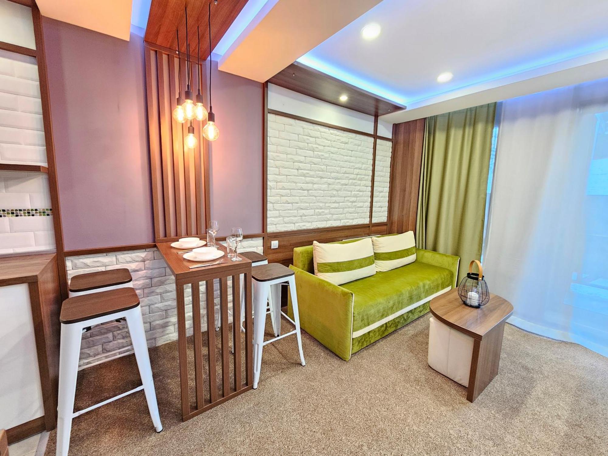 Elegant Studio In Top Bansko Location - Ski & Relax By Flat Mаnager エクステリア 写真